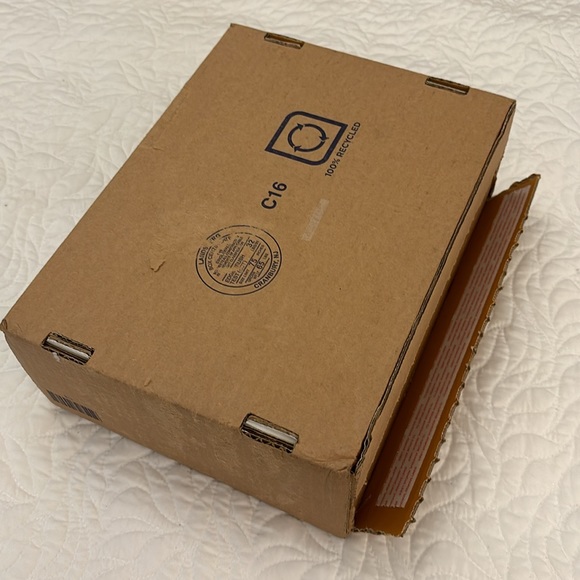 Louis Vuitton shipping gift box - Picture 7 of 7